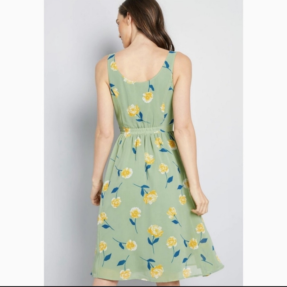 NWT Modcloth Freeing Feeling Pastel Floral Dress. - Picture 5 of 6
